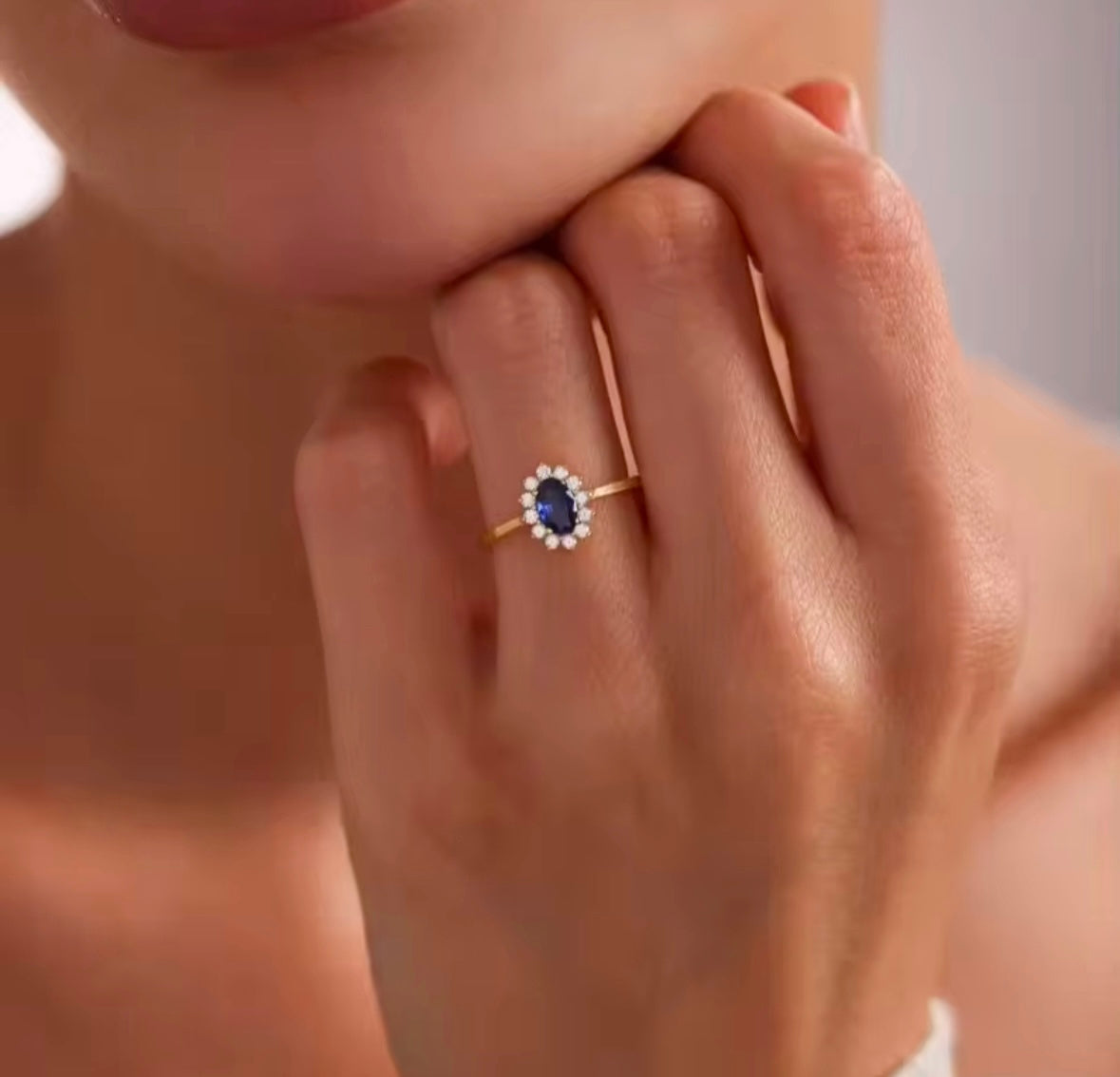 VESTRA RING