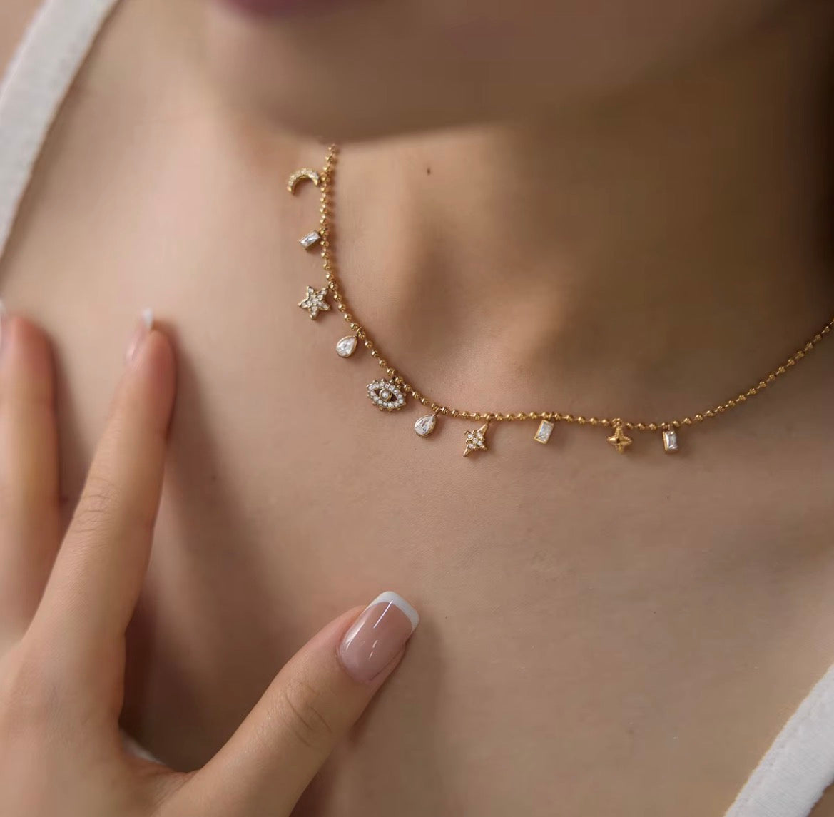 EVIL EYE NECKLACE