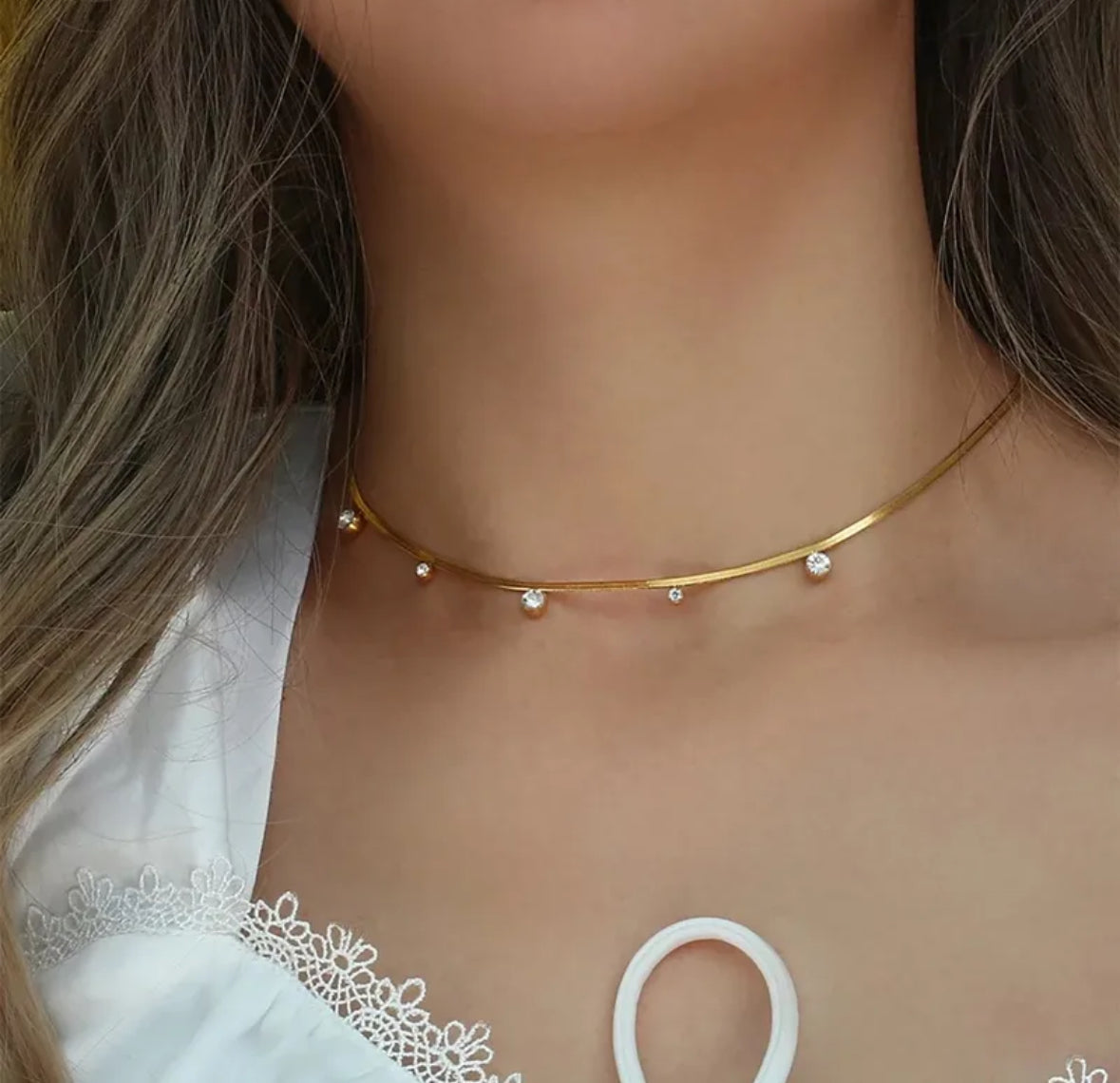 LUNIVA NECKLACE