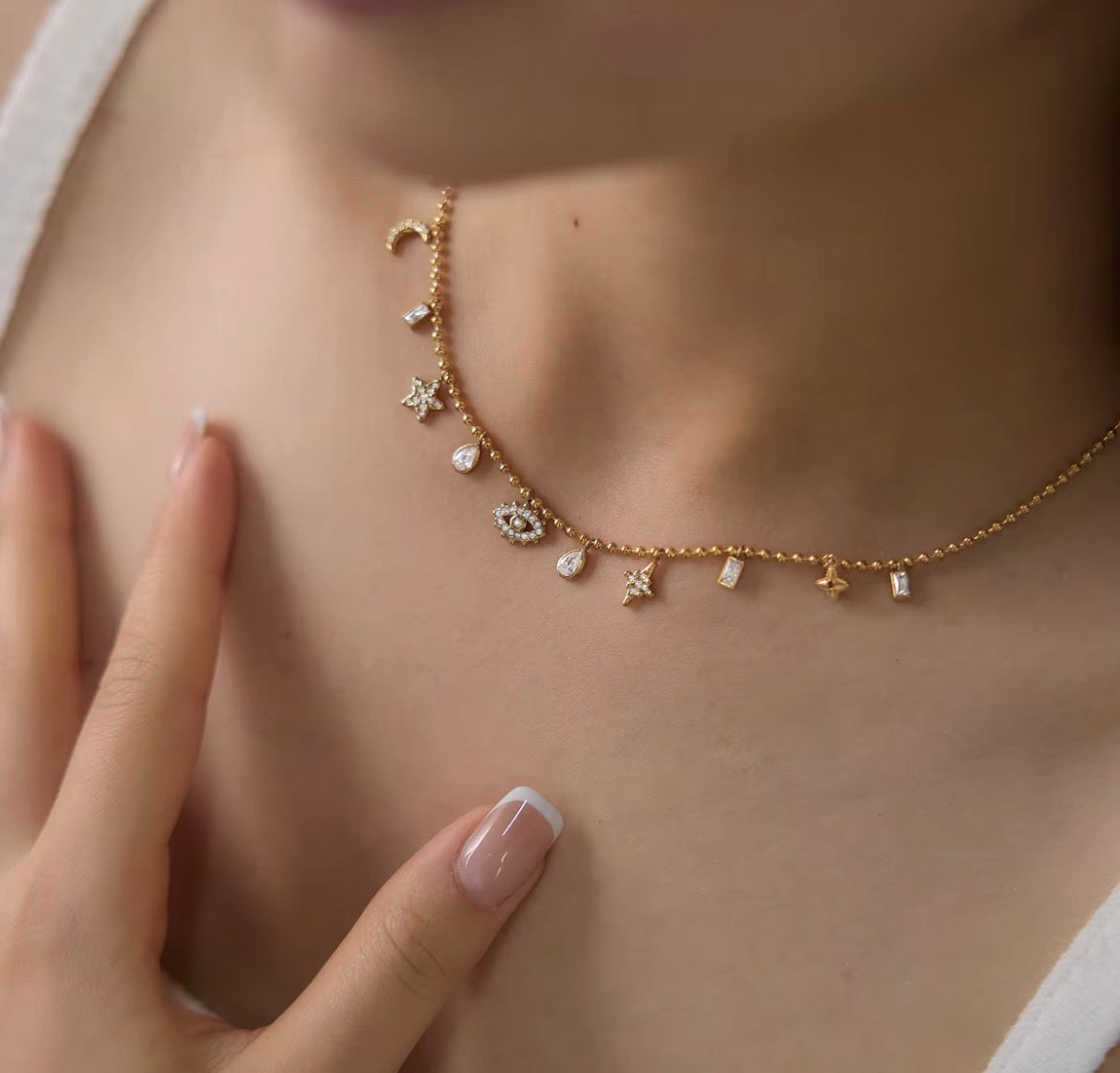 EVIL EYE NECKLACE