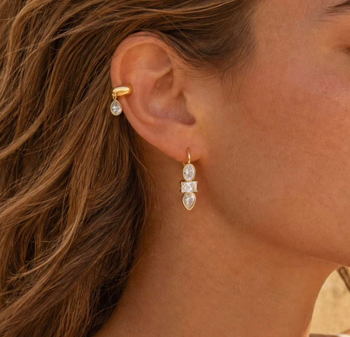 TIRAHA EARRING