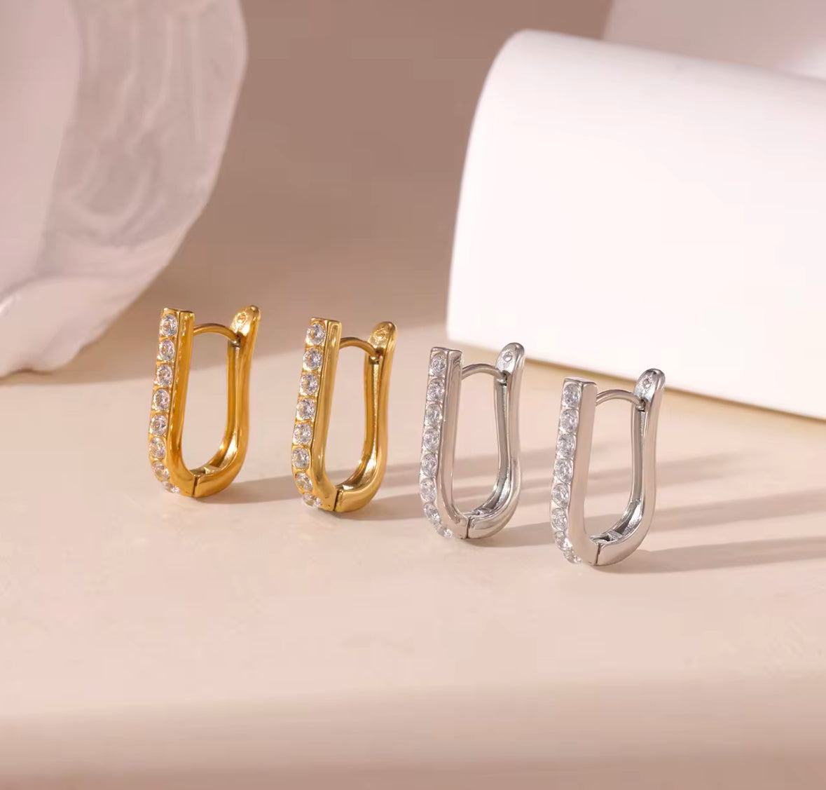 PEARLE EARRING