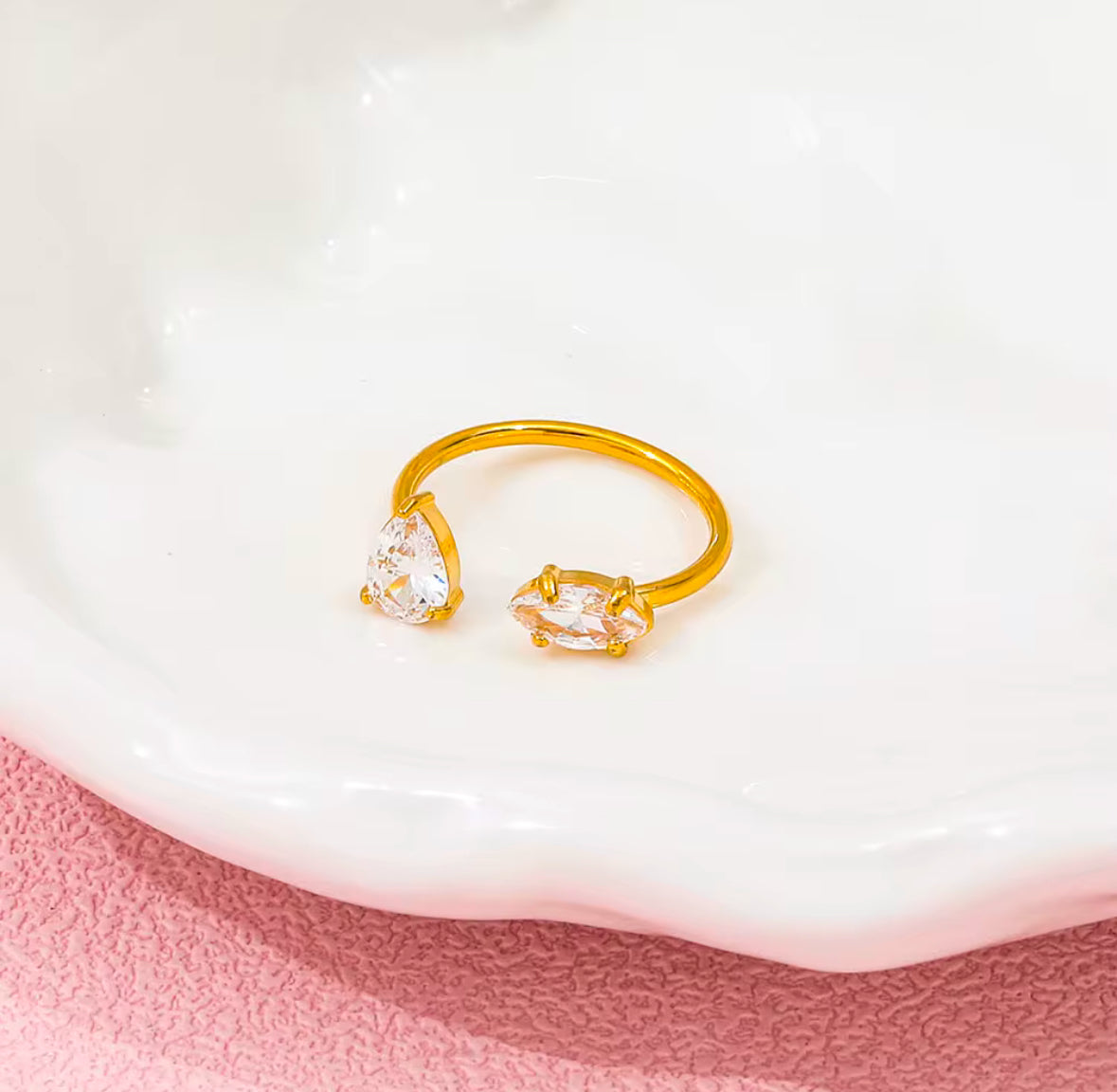 ANURA RING