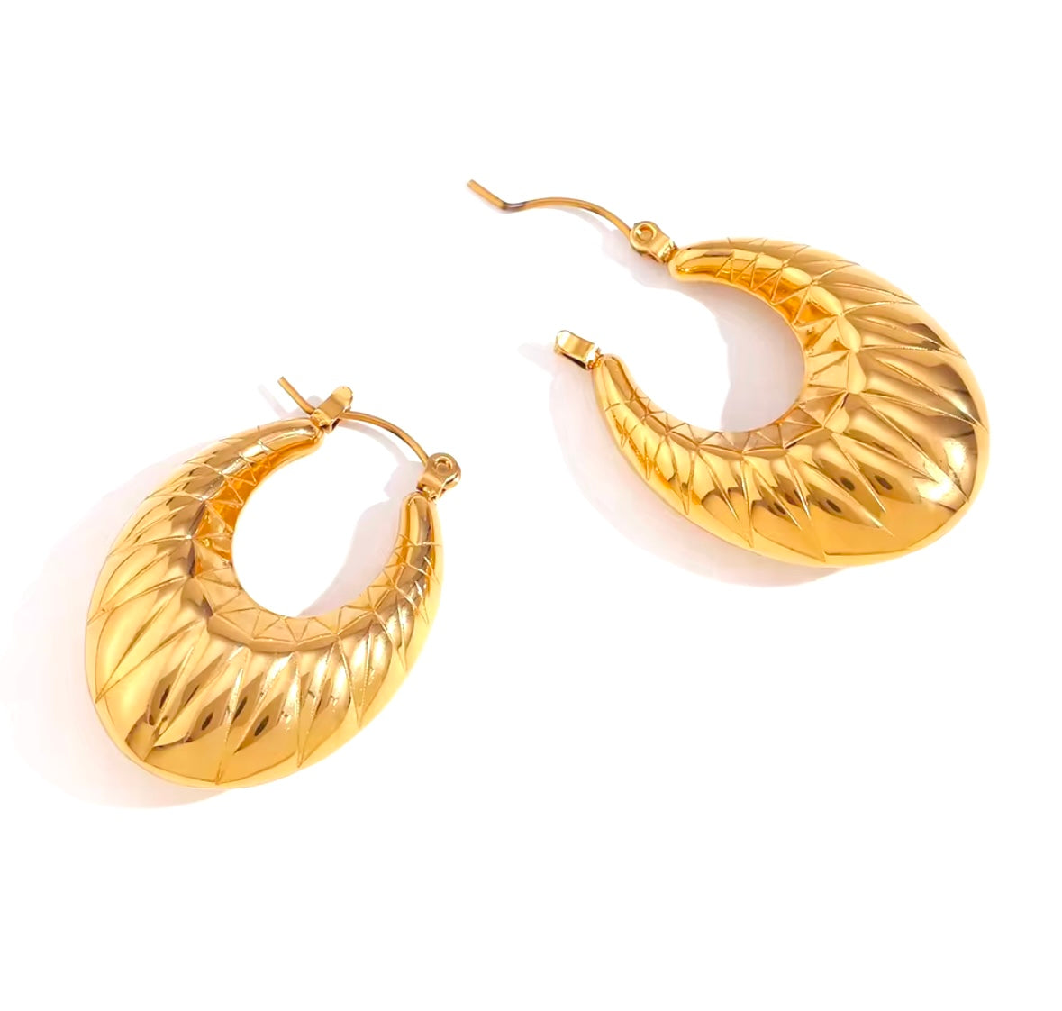 BOLD HOOPS