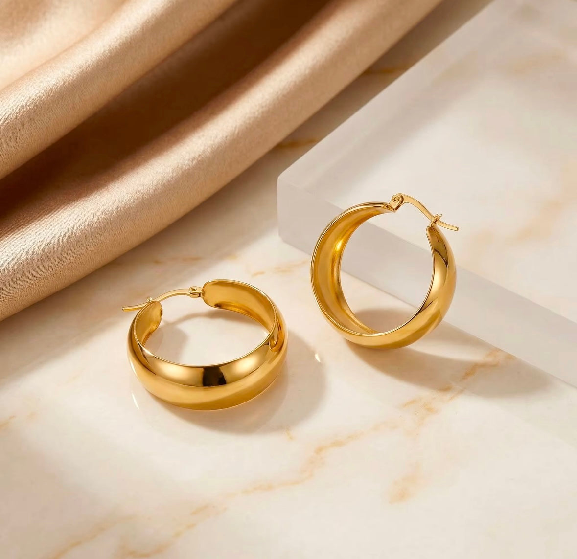 GOLD HOOPS