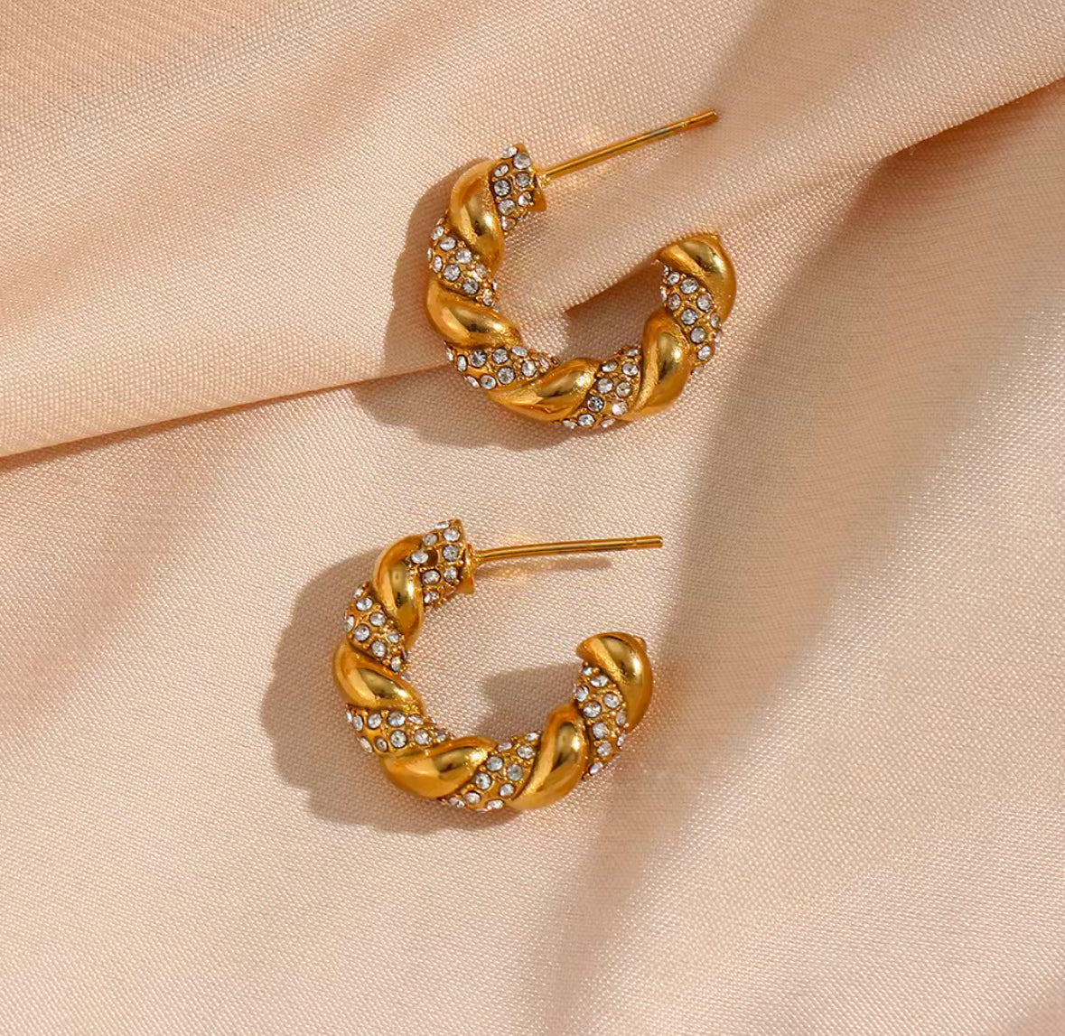 RAHAUNA EARRING