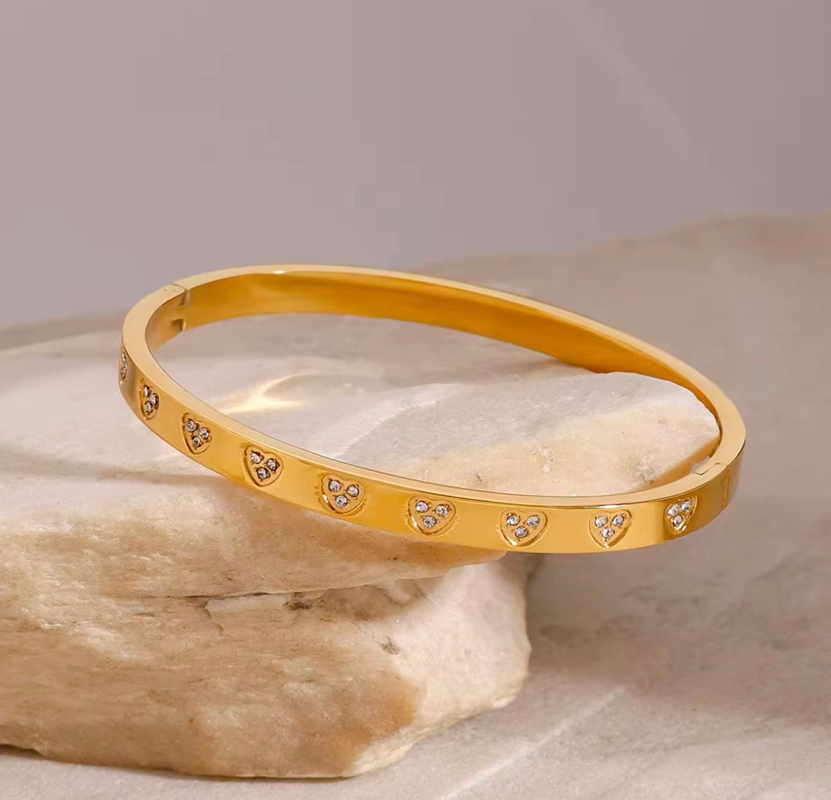 HEARTA BRACELET