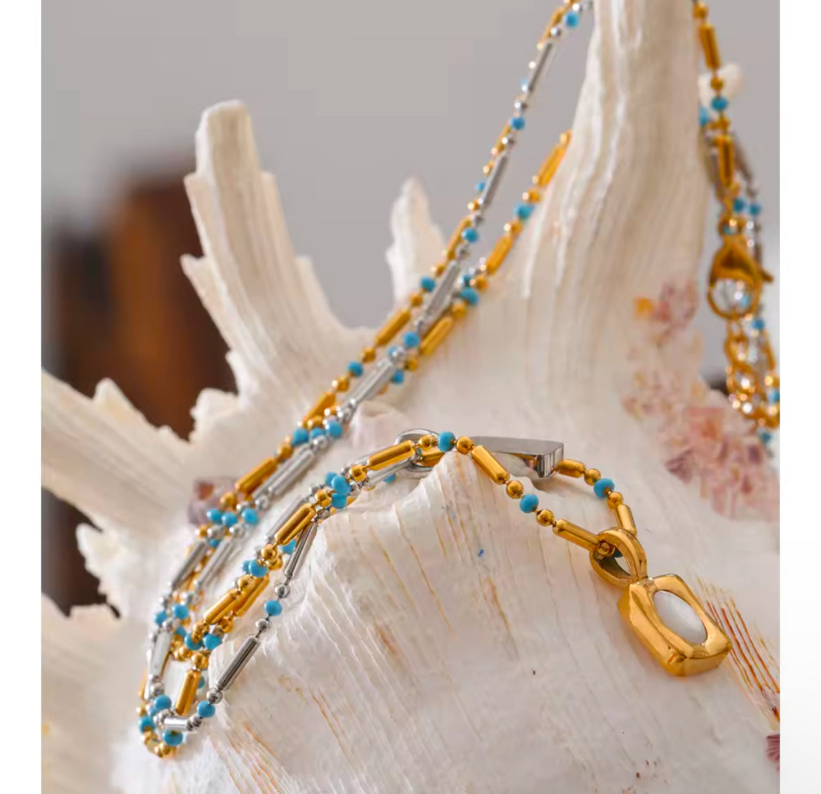 AKRA NECKLACE