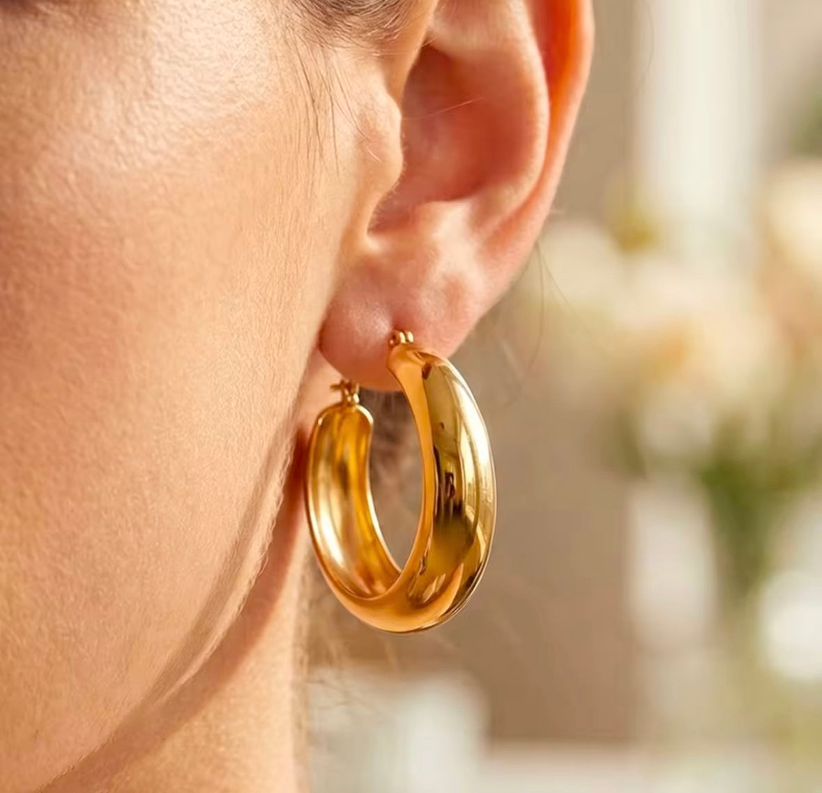 GOLD HOOPS