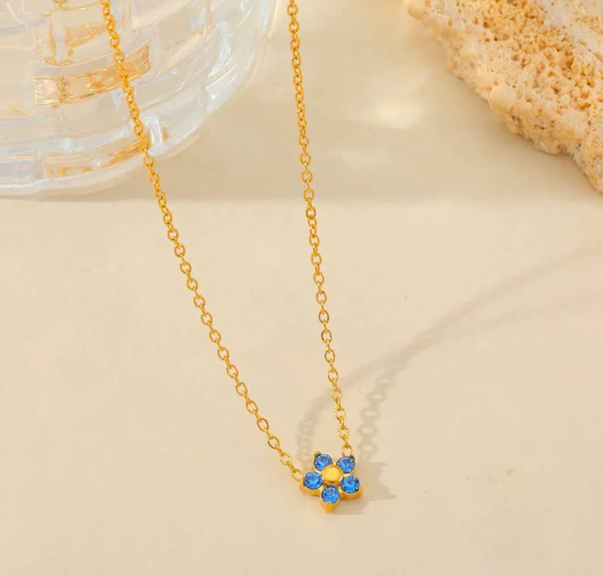 DAISY NECKLACE