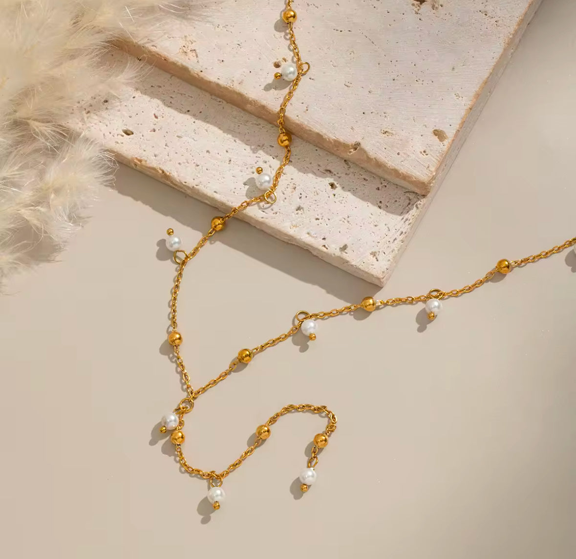 AYLA NECKLACE