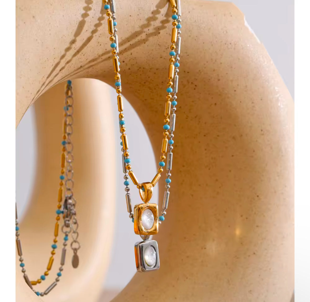 AKRA NECKLACE