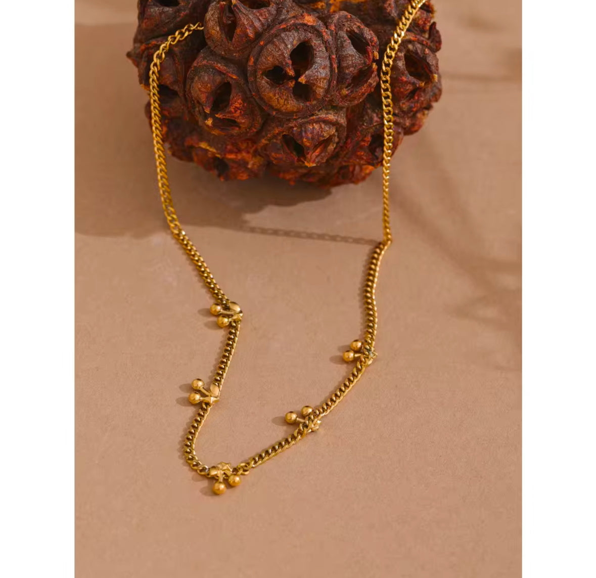 CHERRYWOOD NECKLACE