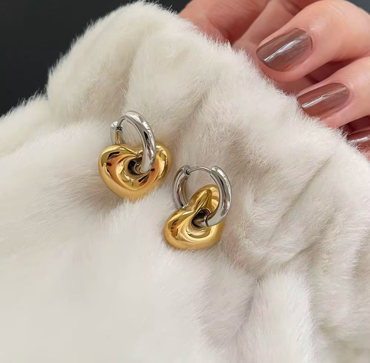 HEARTLET EARRING