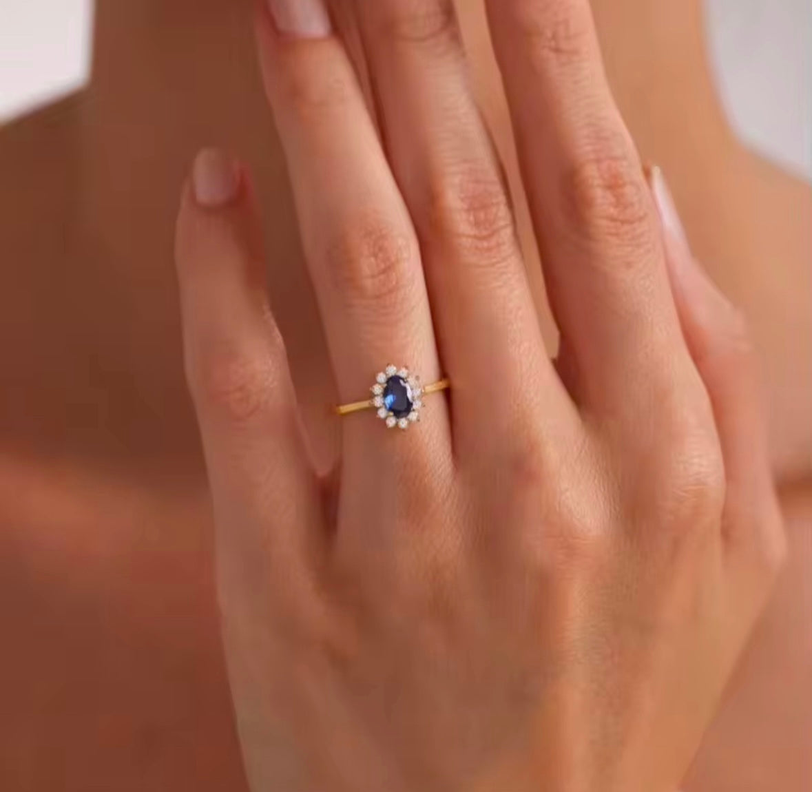 VESTRA RING