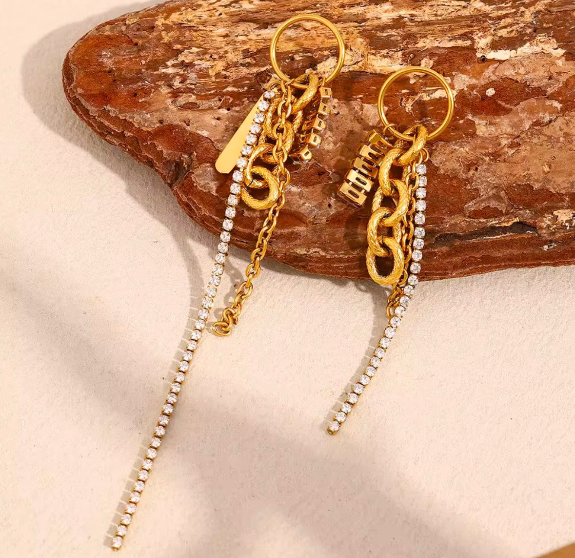 IKKAE EARRINGS