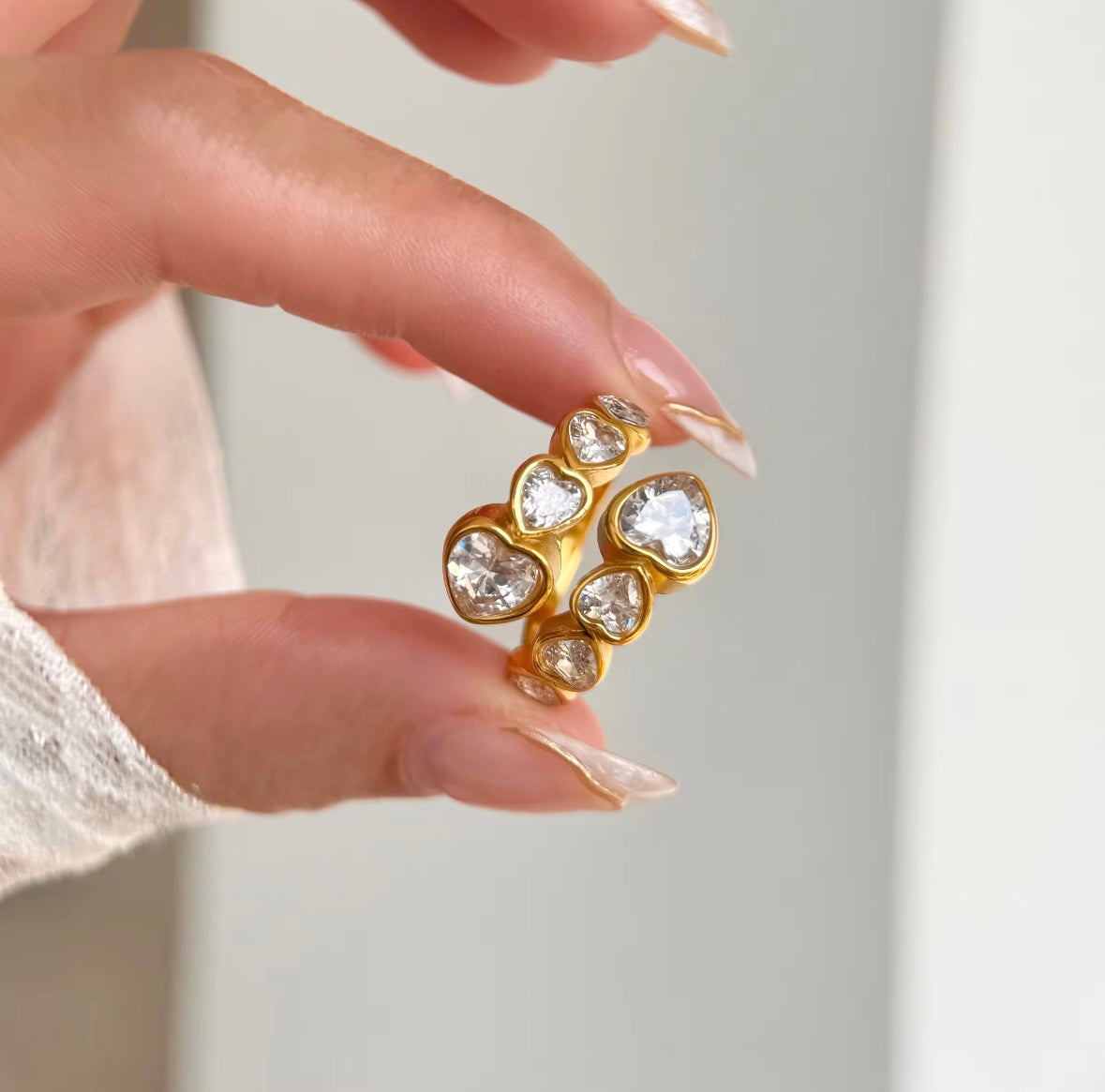 LEAH RING
