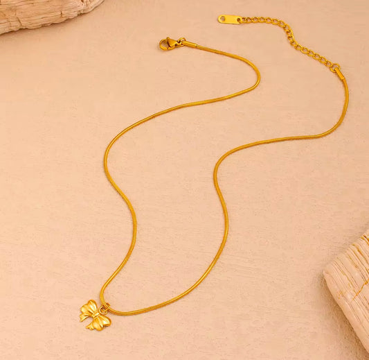 BOW NECKLACE