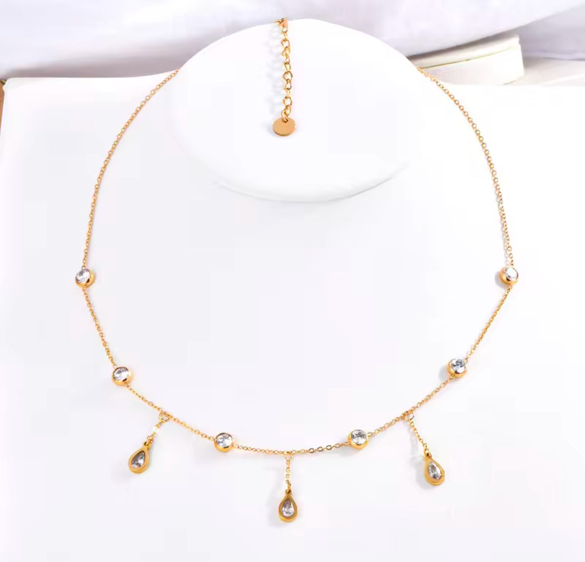 GIHA NECKLACE