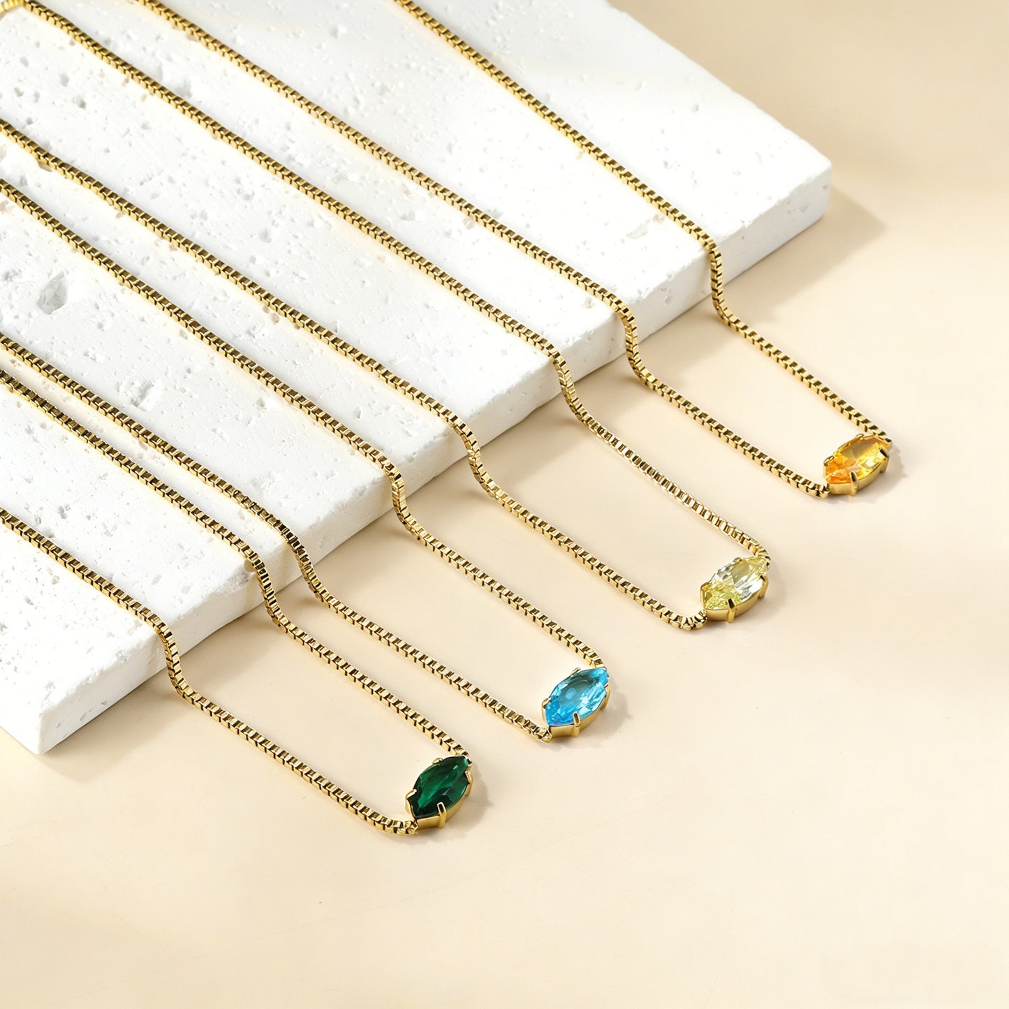 RURUTA NECKLACE